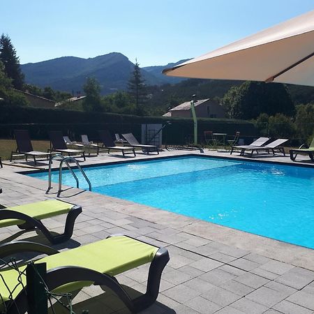 Logis Hotel Le Ceans Orpierre Екстер'єр фото