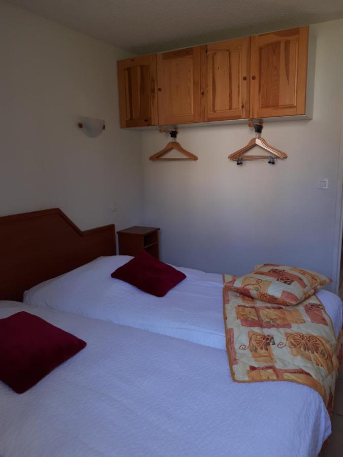 Logis Hotel Le Ceans Orpierre Екстер'єр фото