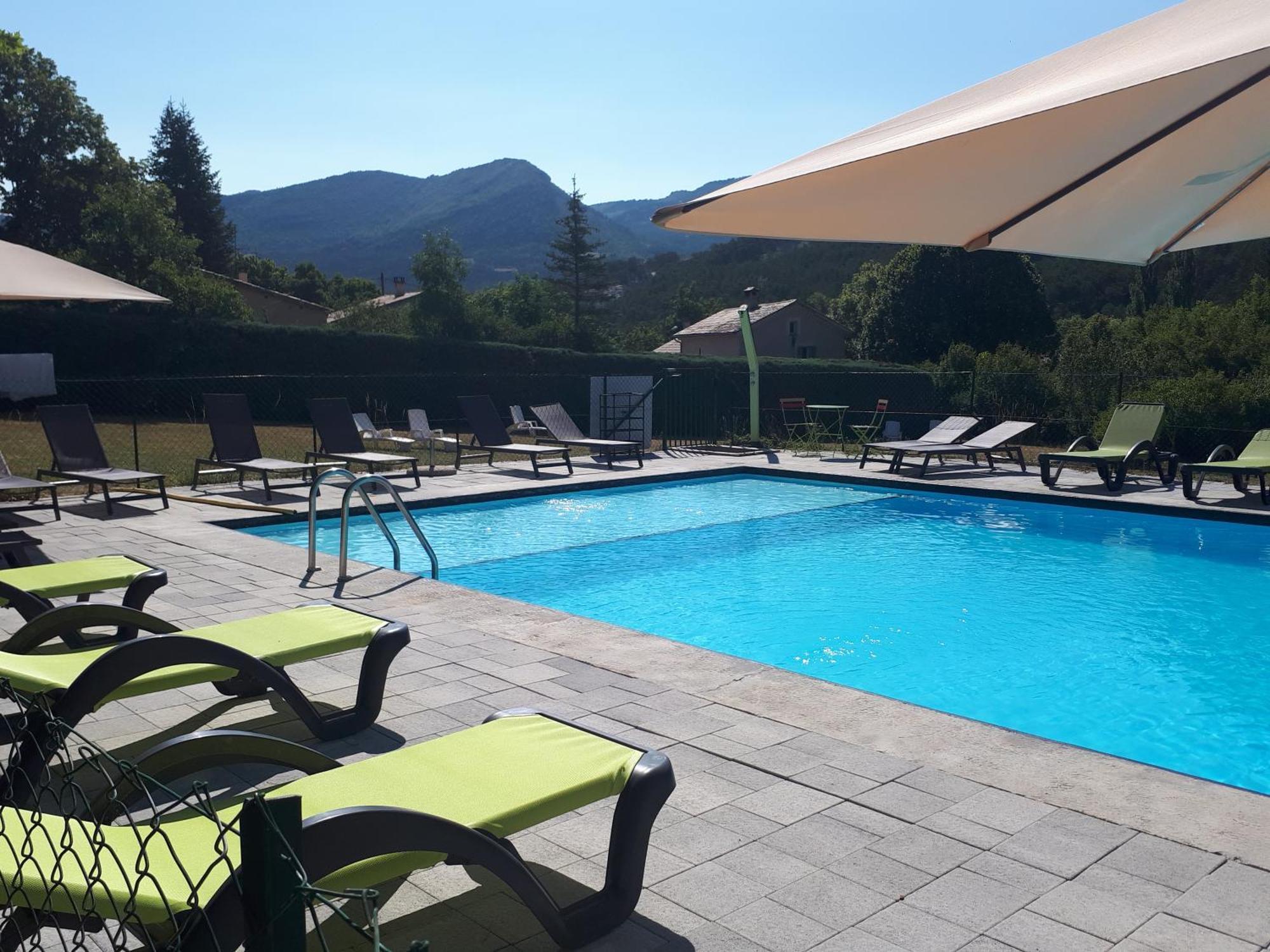 Logis Hotel Le Ceans Orpierre Екстер'єр фото